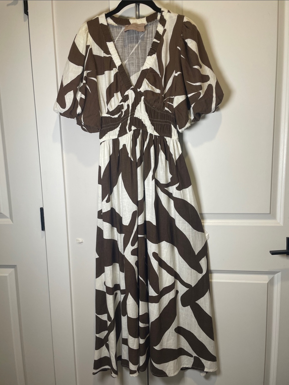 Element Empire Waist A-line Puff-Sleeve Midi brown abstract linen luxury brunch